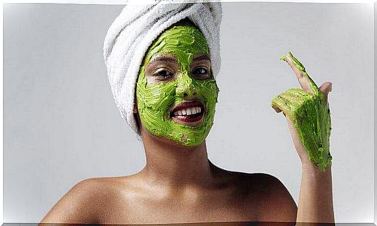 Avocado for face masks against wrinkles