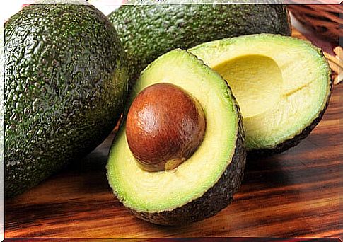 7 reasons why you shouldn't throw away your avocado seeds