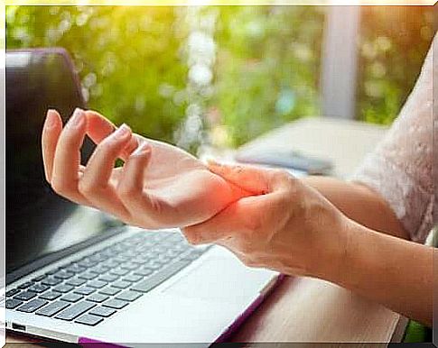 Arthritis of the hand: 5 tips to prevent it