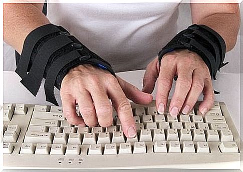 hand splint versus carpal tunnel syndrome