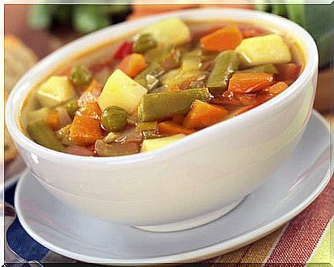 Delicious vegetable soups: simple recipes