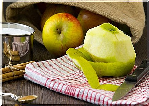 Detoxify the body with apples