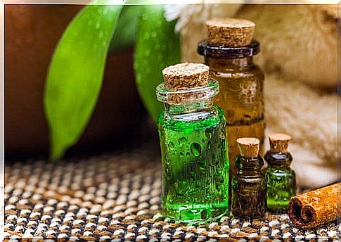 Tea tree oil for foot deodorant