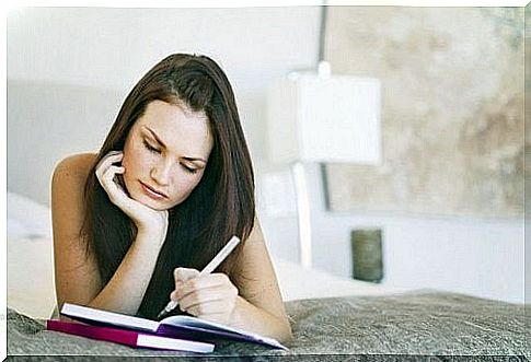 Woman writes a diary and wants to relieve anxiety and nervousness