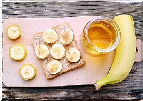 What are the benefits of bananas for athletes?